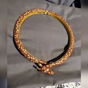 Giraffe hinged necklace